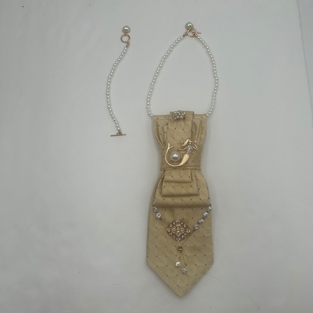 Calvin Klein 100% Silk Tie Necklace Mermaid Pearl Embellished Gold Champagne - Picture 5 of 12